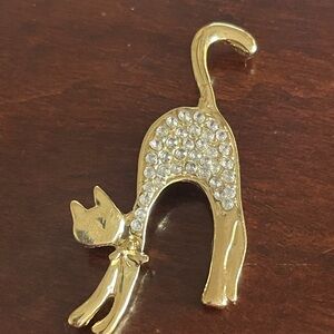 Unique Vintage Gold Cat Brooch with Crystals